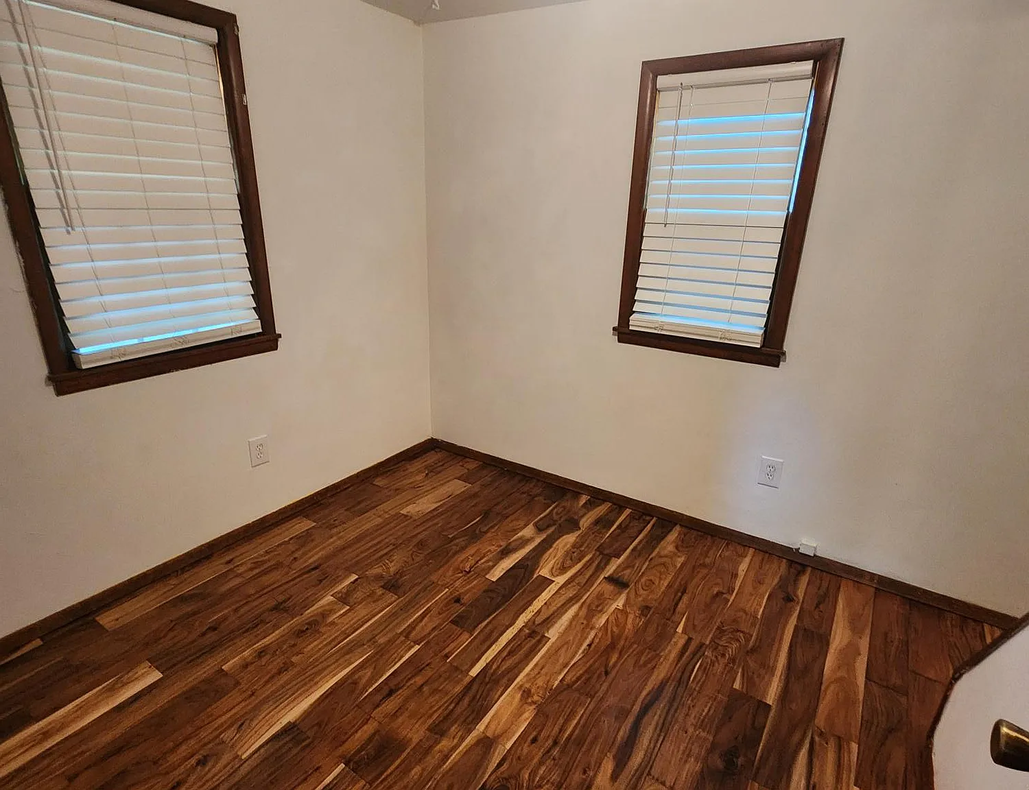 1 bed, 1.5 bath, 501 sqft, $725 — Photo 3