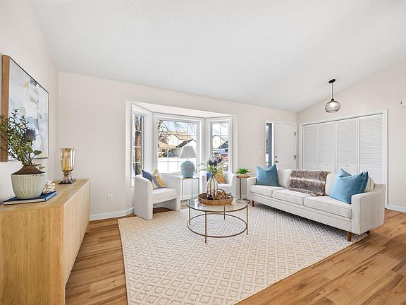 4th image of 521 Upland Rd NW