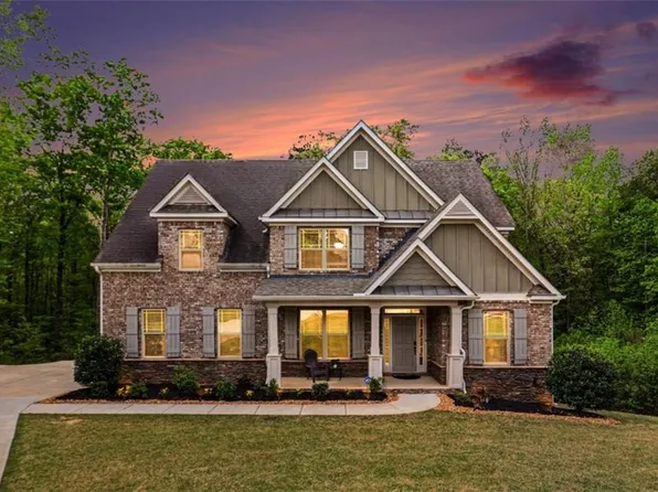 5513 Oconee Dr, Douglasville, GA 30135