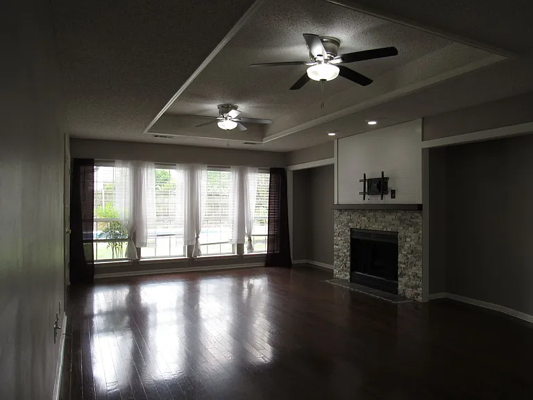 35 G St — Photo 6