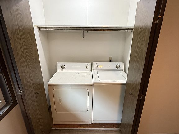 3rd image of 2101 Division St #11403556