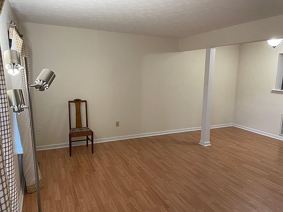 3rd image of 2322 Breckenridge Ct