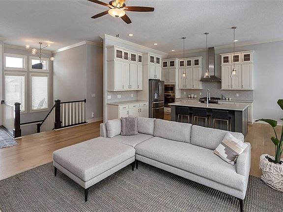 4th image of 865 84th St