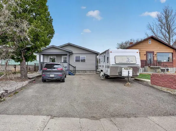 1220 43rd Ave N, Lethbridge, AB T1H 6A9