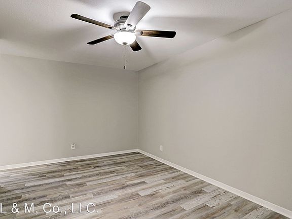 4th image of 4015 Bellefontaine St #5