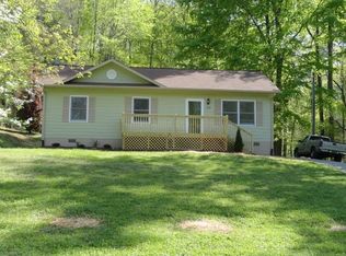 1307 Idlewood St, Lenoir, NC 28645