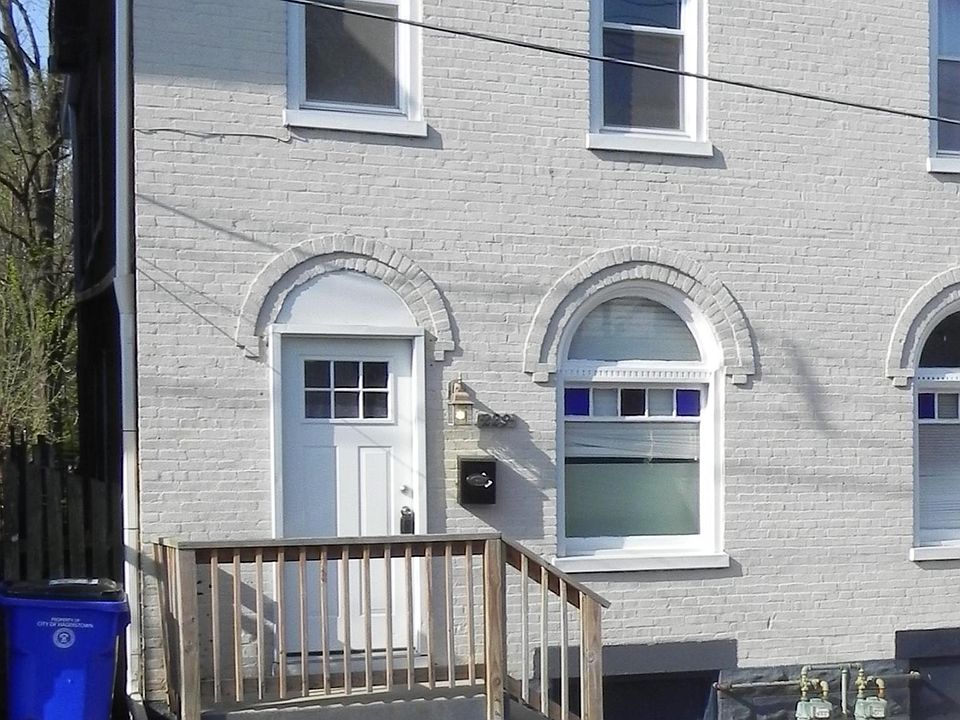 1st image of 229 East Ave