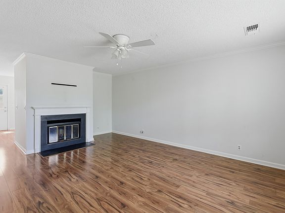 4th image of 123 McMurray Cir