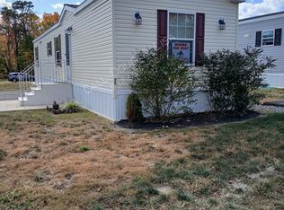 29 Geneva Rd, Lakehurst, NJ 08733