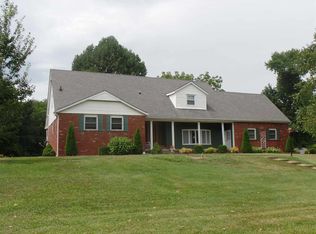 450 Osborn Ln, Bloomfield, IN 47424