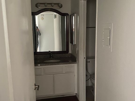 5th image of 4441 Woodman Ave APT 204