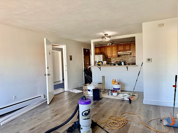 5th image of 195 Salem St APT 22