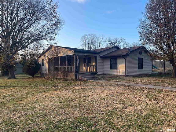3rd image of 1500 Benton Ave