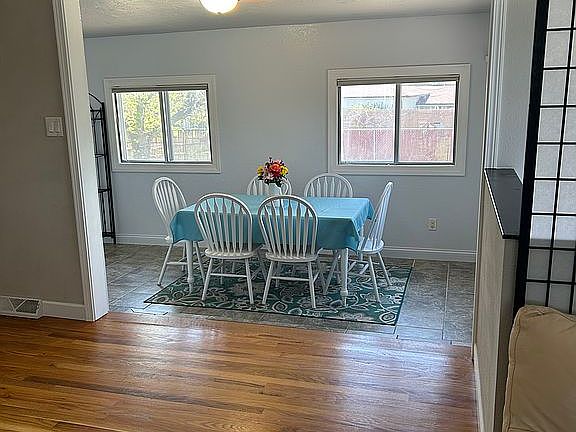 5th image of 3117 Douglas St