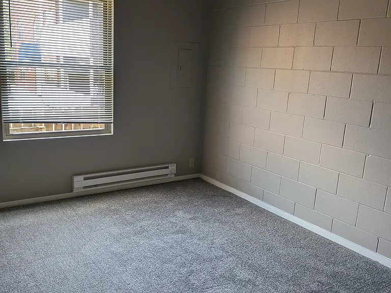 1330 F St #8 — Photo 7