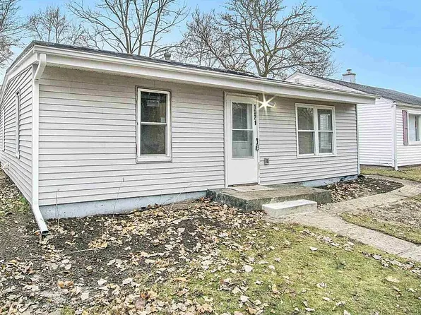 1021 Roosevelt St, South Bend, IN 46616