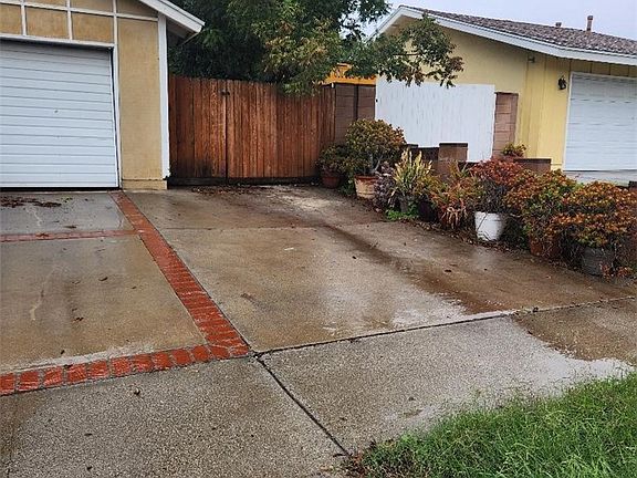 2nd image of 3297 E Elmore St