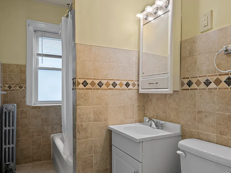 6726 N Bosworth Ave #2S — Photo 11