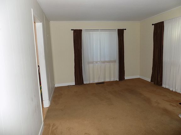3rd image of 452 Titonka St