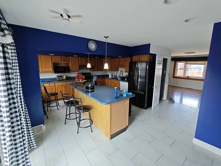 3322 Gurley Rd — Photo 2