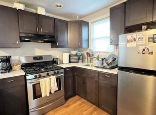 15 Albertina St #1R, Quincy, MA 02169