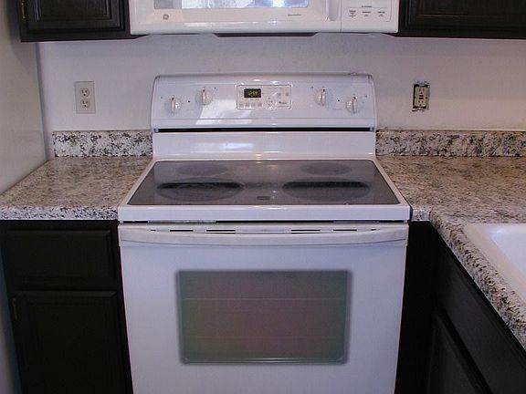 4th image of 9605 W Butler Dr