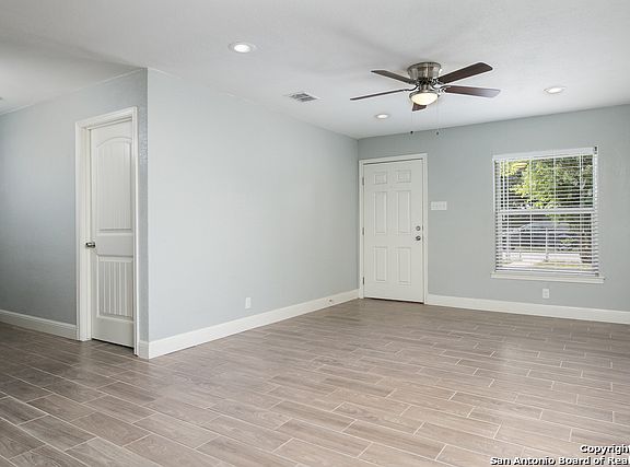 5th image of 107 Ballard Dr