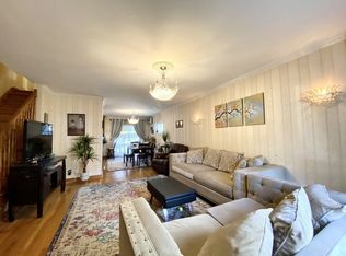 13929 Pershing Cres, Jamaica, NY 11435
