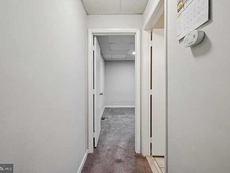 271 N Wycombe Ave #1 — Photo 11