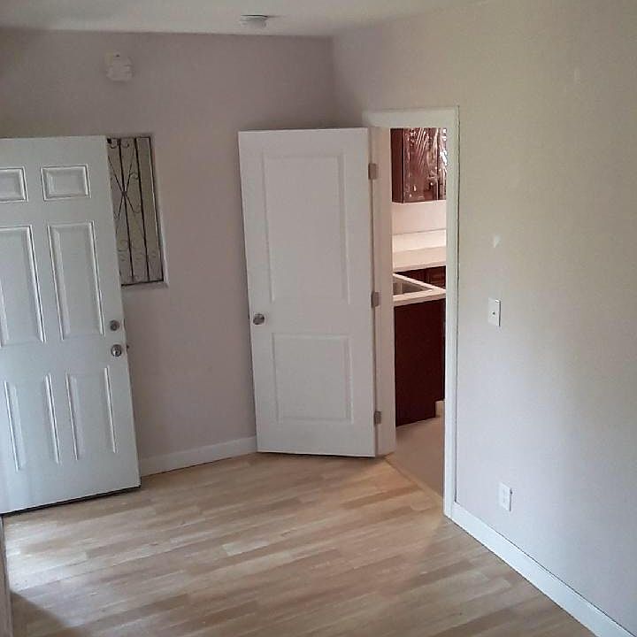 1st image of 2008 Hollenbeck Dr