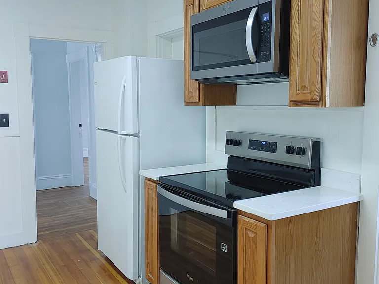 112 Brown St #1 — Photo 2