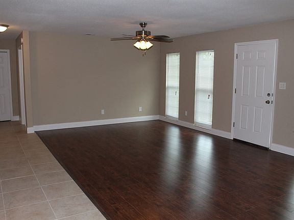 5th image of 161 Fiesta Dr