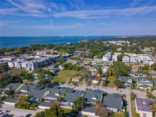 438 Grant St, Dunedin, FL 34698