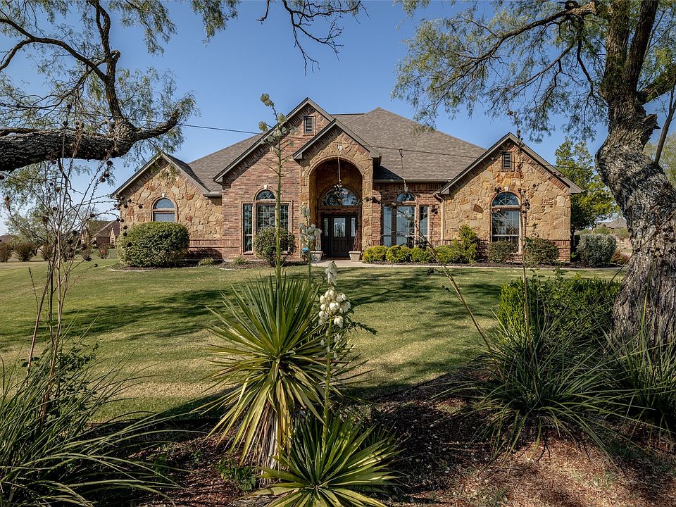 1st image of 156 Rockhouse Dr