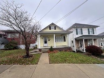 2nd image of 152 E Askren St