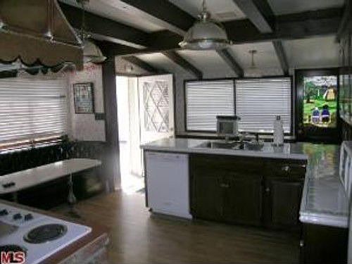 4th image of 3417 Grand View Blvd