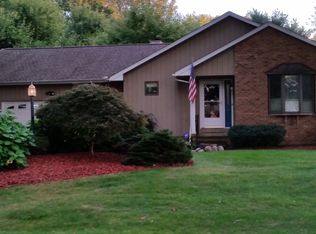 212 S Bay Dr, Akron, OH