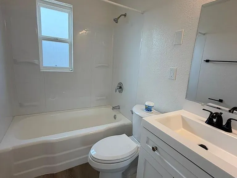 1027 E Dunlap Ave #4 — Photo 9