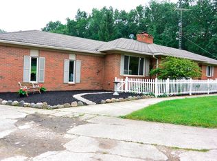 13414 Rohn Rd, Fenton, MI 48430