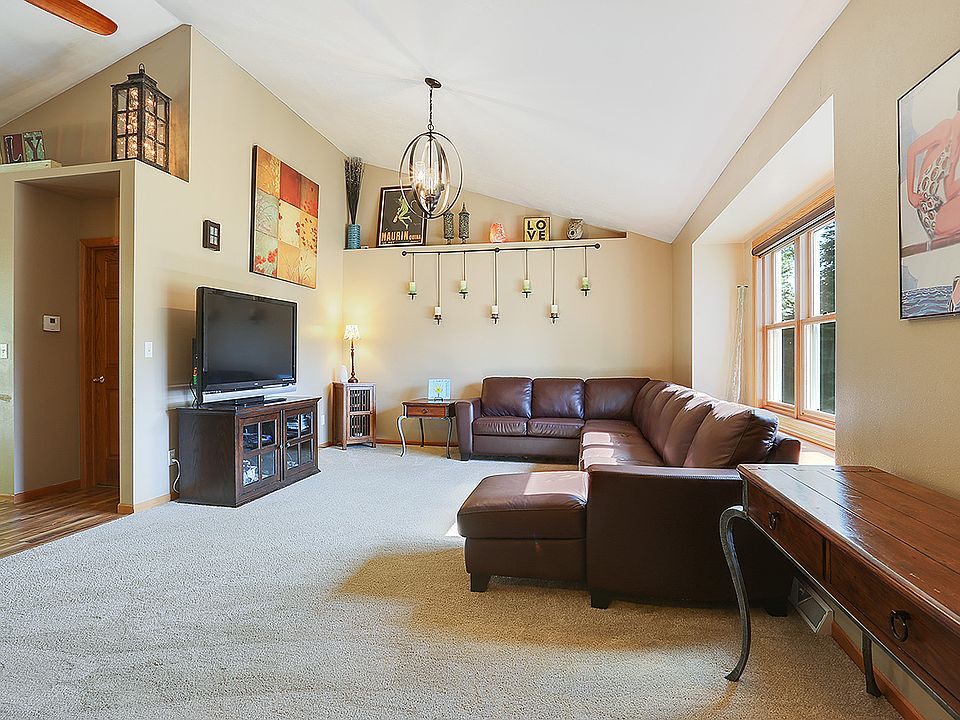 N5684 Whispering Pines Ct, Luxemburg, WI 54217 Zillow