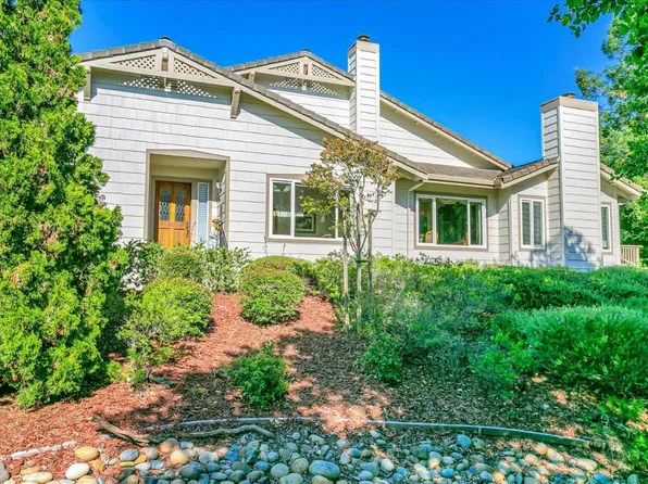 8721 McCarty Ranch Dr, San Jose, CA 95135