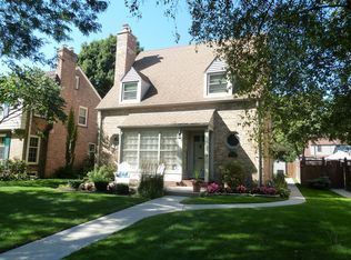 4463 N Ardmore Ave, Shorewood, WI 53211