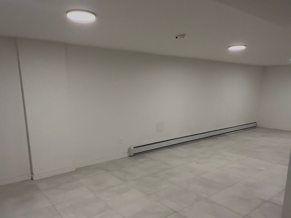 Building Photo 3