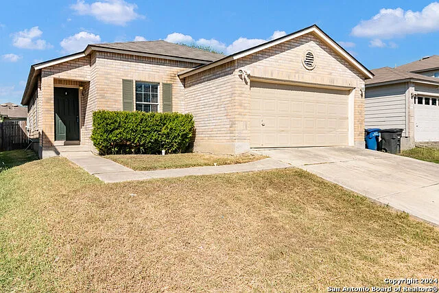 3 bed, 2.0 bath, 1444 sqft, $1,495 — Photo 2