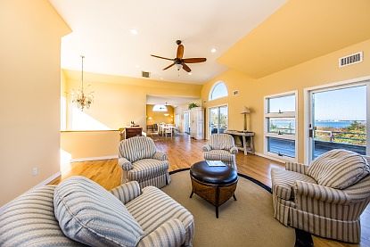 4th image of 15 Lakeside Ct