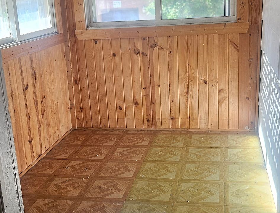 Sunroom entry