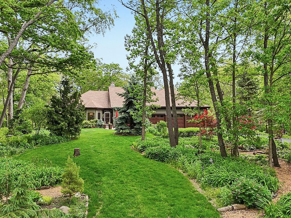 1st image of 26073 W Laurel Ct