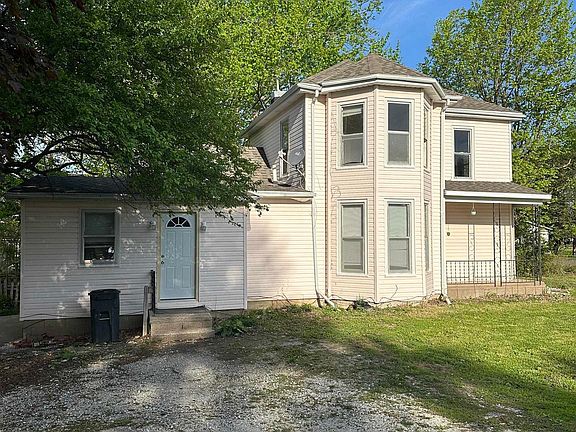 2nd image of 1590 Knight St