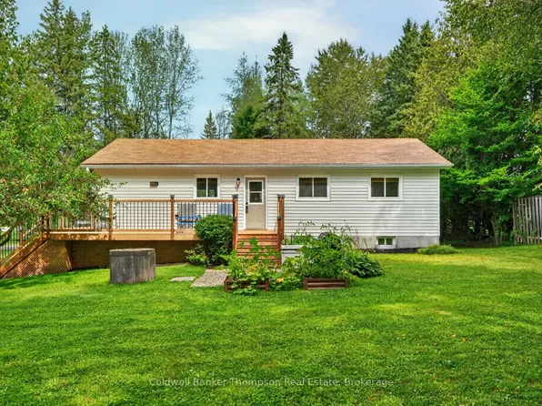 15 Orr Rd, Huntsville, ON P0B 1M0