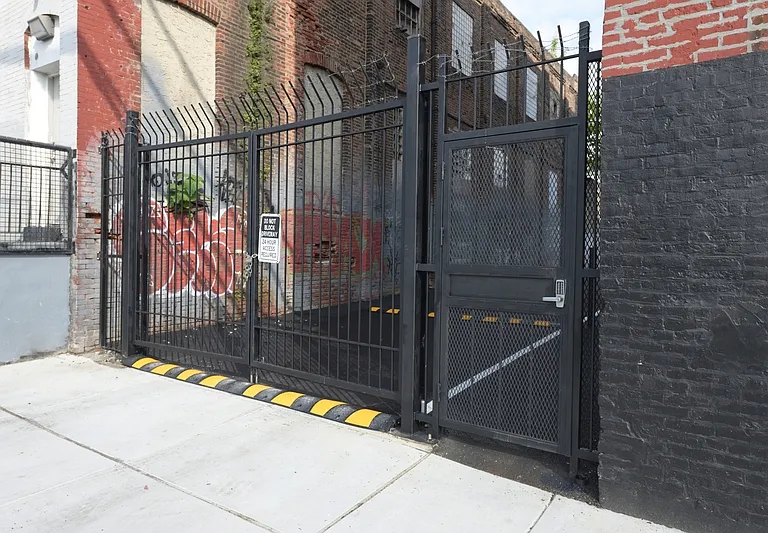 1901 E Willard St #103 — Photo 16